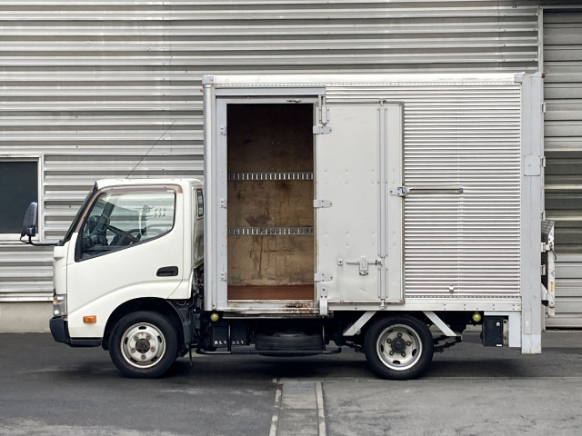 Toyota dyna Small Box body TKG-XZU675(104366) 3枚目