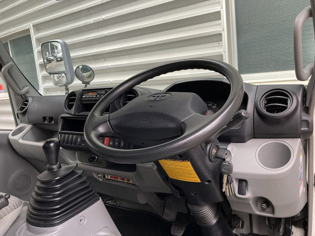 Toyota dyna Small Box body TKG-XZU675(104366) 17枚目