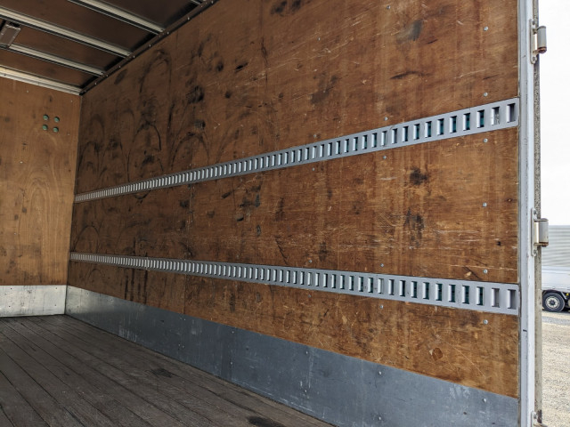 Mitsubishi Fuso canter Small Box body TPG-FEA50(104389) 17枚目