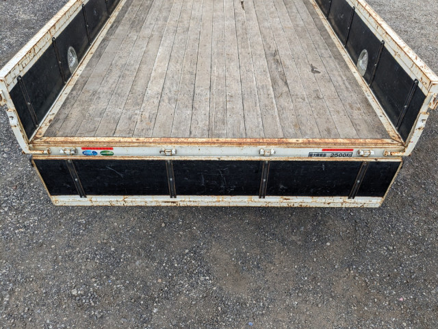 いすゞ フォワード 中型 平ボディ（クレーン付） 2PG-FRR90S1(104398) 9枚目