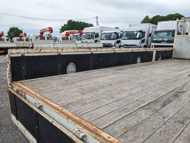 いすゞ フォワード 中型 平ボディ（クレーン付） 2PG-FRR90S1(104398) 16枚目