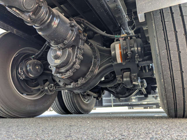 三菱ふそう スーパーグレート 大型 平ボディ（クレーン付） 2KG-FV80VYP(104401) 11枚目