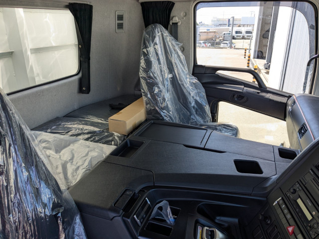 三菱ふそう スーパーグレート 大型 平ボディ（クレーン付） 2KG-FV80VYP(104401) 28枚目