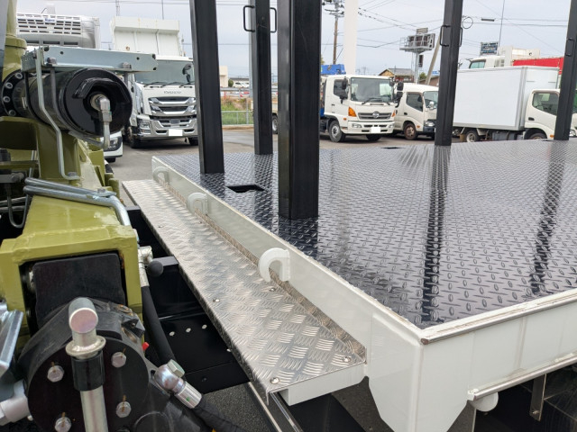 三菱ふそう スーパーグレート 大型 平ボディ（クレーン付） 2KG-FV80VYP(104403) 15枚目