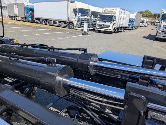 三菱ふそう スーパーグレート 大型 コンテナ専用車 2KG-FV80VYP(104402) 30枚目