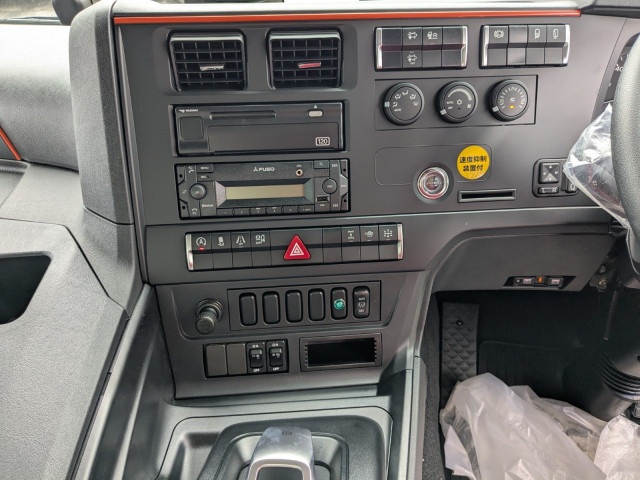 三菱ふそう スーパーグレート 大型 平ボディ（クレーン付） 2KG-FV80VYP(104403) 27枚目