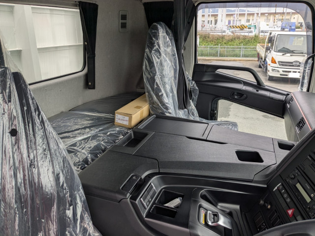 三菱ふそう スーパーグレート 大型 平ボディ（クレーン付） 2KG-FV80VYP(104403) 28枚目