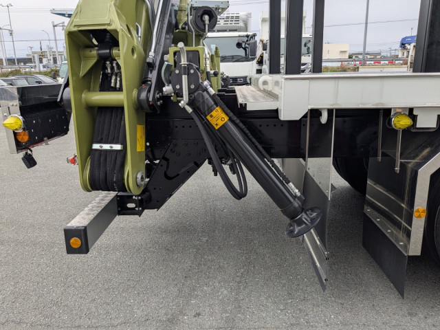 三菱ふそう スーパーグレート 大型 平ボディ（クレーン付） 2KG-FV80VYP(104403) 35枚目