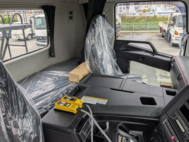 三菱ふそう スーパーグレート 大型 コンテナ専用車 2KG-FV80VYP(104404) 27枚目