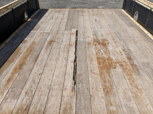 いすゞ フォワード 中型 平ボディ（クレーン付） 2PG-FRR90S1(104408) 14枚目