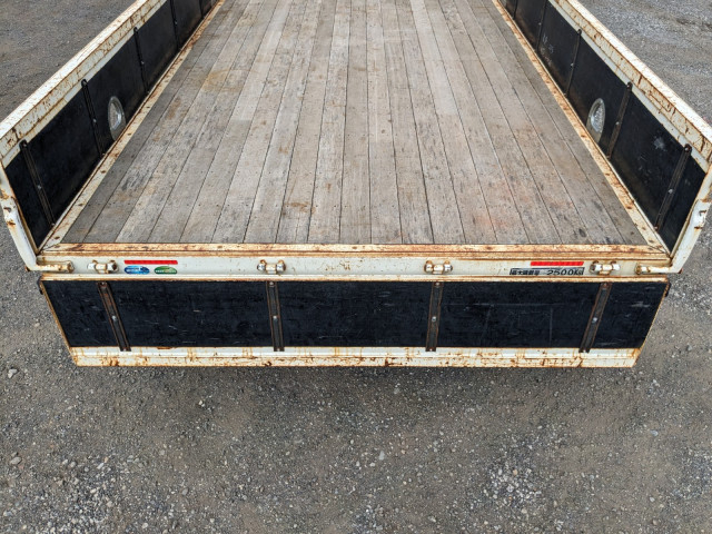 いすゞ フォワード 中型 平ボディ（クレーン付） 2PG-FRR90S1(104409) 10枚目