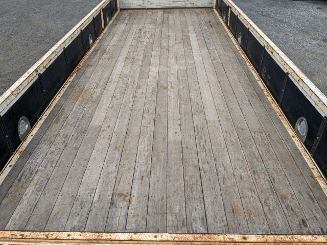 いすゞ フォワード 中型 平ボディ（クレーン付） 2PG-FRR90S1(104409) 11枚目