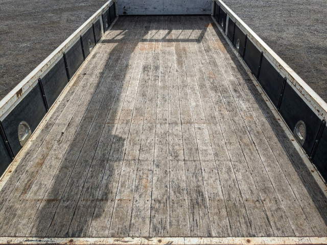 いすゞ フォワード 中型 平ボディ（クレーン付） 2PG-FRR90S1(104412) 10枚目