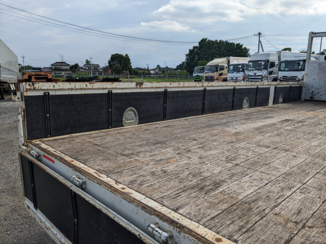 いすゞ フォワード 中型 平ボディ（クレーン付） 2PG-FRR90S1(104412) 15枚目