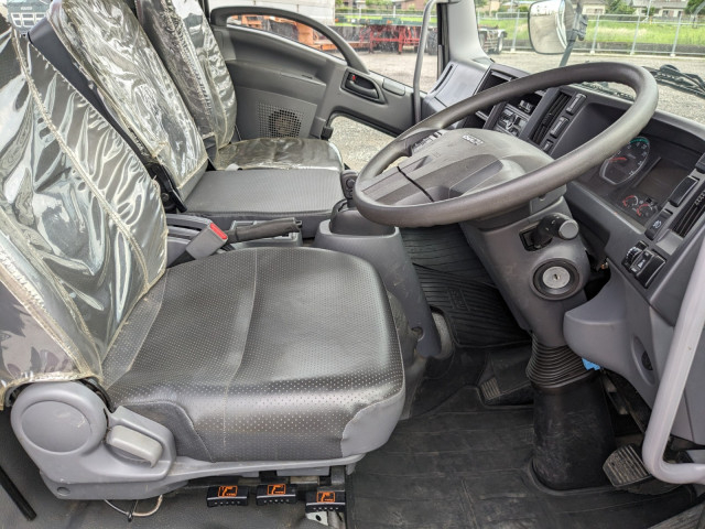 いすゞ フォワード 中型 平ボディ（クレーン付） 2PG-FRR90S1(104412) 28枚目