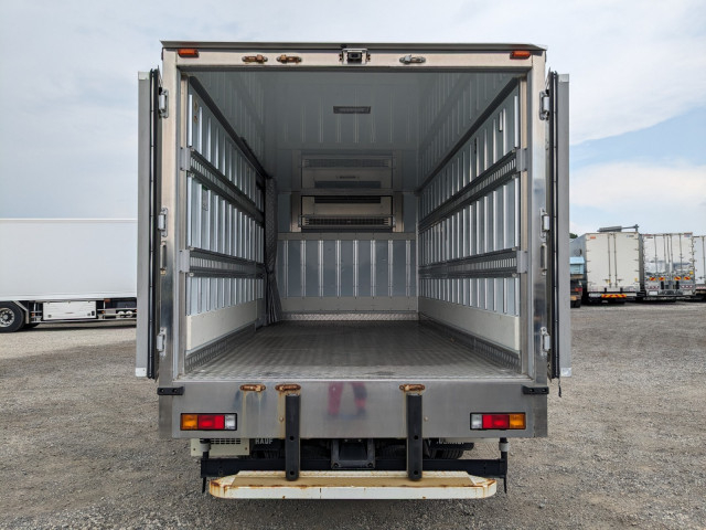 三菱ふそう キャンター 小型 冷蔵冷凍バン TPG-FEB50(104414) 9枚目