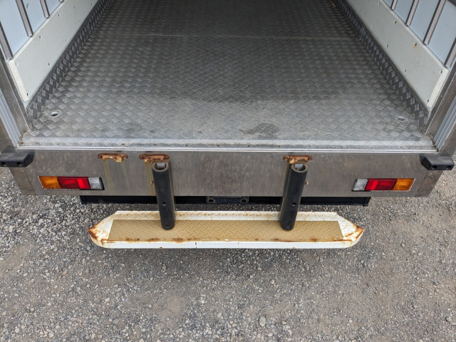 三菱ふそう キャンター 小型 冷蔵冷凍バン TPG-FEB50(104414) 10枚目