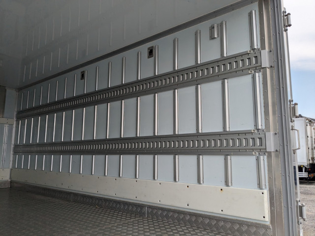 三菱ふそう キャンター 小型 冷蔵冷凍バン TPG-FEB50(104414) 19枚目