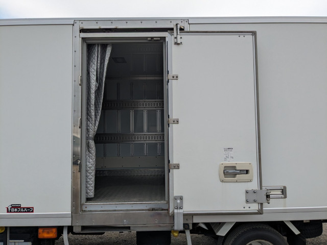三菱ふそう キャンター 小型 冷蔵冷凍バン TPG-FEB50(104414) 27枚目