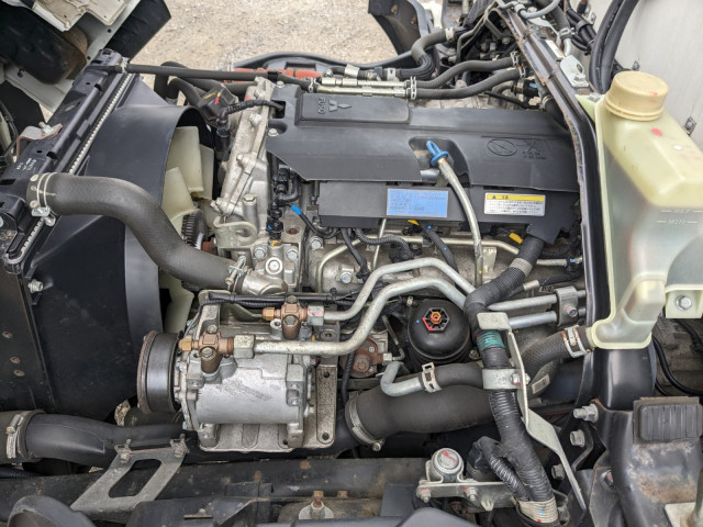 三菱ふそう キャンター 小型 冷蔵冷凍バン TPG-FEB50(104414) 40枚目