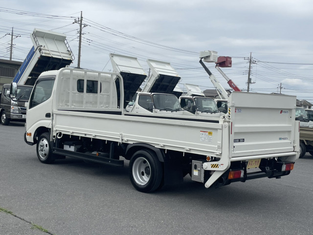 トヨタ ダイナ 小型 平ボディ 2KG-XZU655(104418) 5枚目