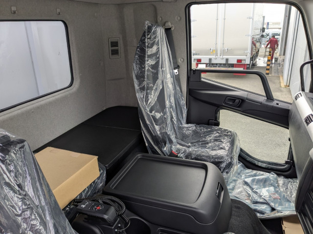 三菱ふそう スーパーグレート 中型 ウィング 2KG-FK65F(104419) 27枚目