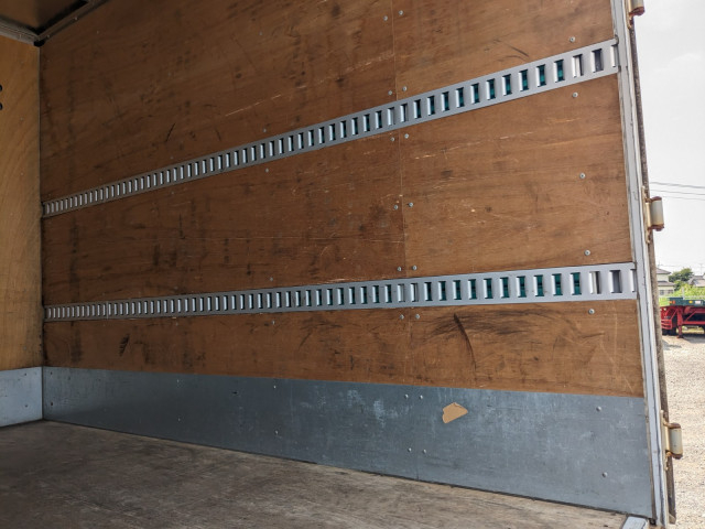 いすゞ エルフ 小型 バン TKG-NKS85AN(104420) 17枚目