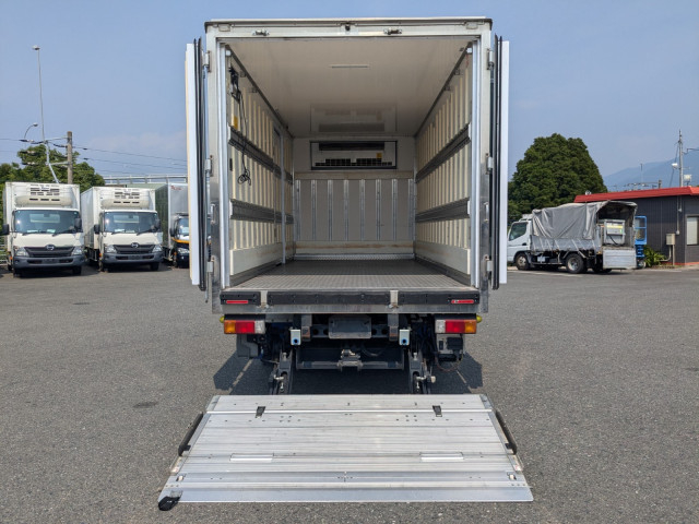 日野 デュトロ 小型 冷蔵冷凍バン TPG-XZU712M(104421) 9枚目