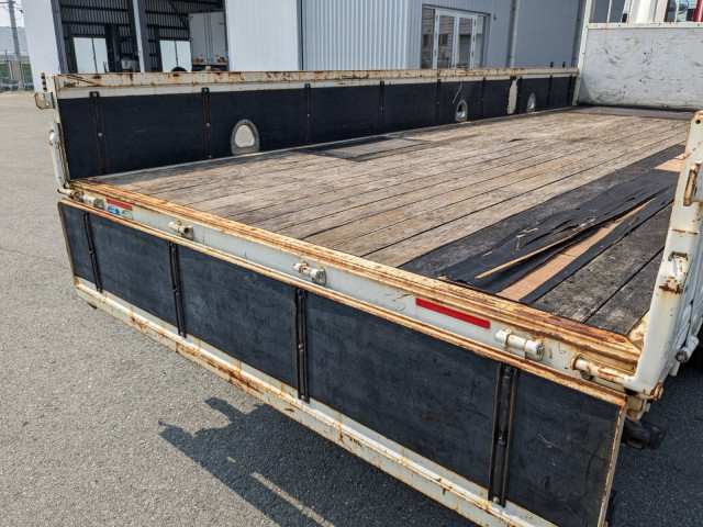 いすゞ フォワード 中型 平ボディ（クレーン付） 2PG-FRR90S1(104422) 12枚目