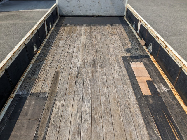 いすゞ フォワード 中型 平ボディ（クレーン付） 2PG-FRR90S1(104422) 13枚目