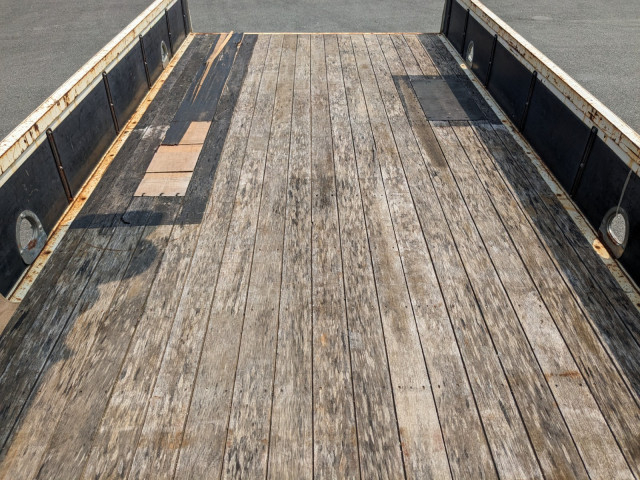 いすゞ フォワード 中型 平ボディ（クレーン付） 2PG-FRR90S1(104422) 16枚目