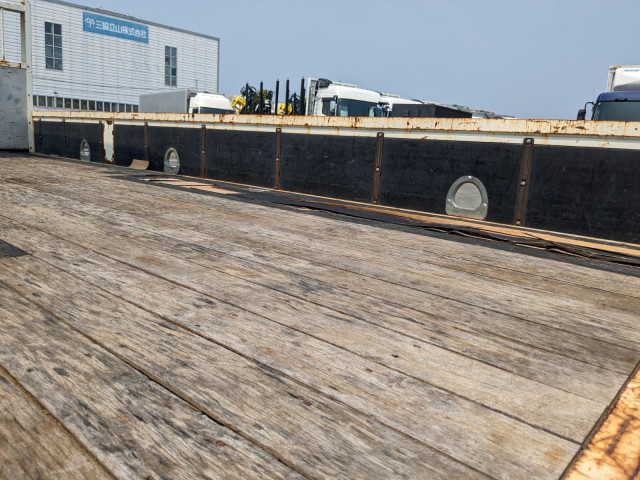 いすゞ フォワード 中型 平ボディ（クレーン付） 2PG-FRR90S1(104422) 17枚目