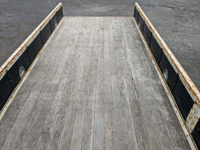 いすゞ フォワード 中型 平ボディ（クレーン付） 2PG-FRR90S1(104423) 13枚目