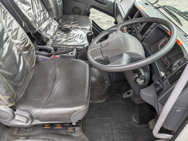 いすゞ フォワード 中型 平ボディ（クレーン付） 2PG-FRR90S1(104424) 27枚目