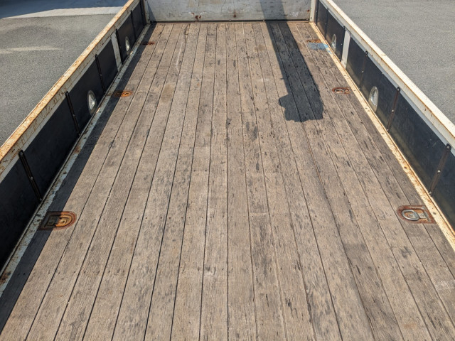 いすゞ フォワード 中型 平ボディ（クレーン付） 2PG-FRR90S1(104425) 15枚目