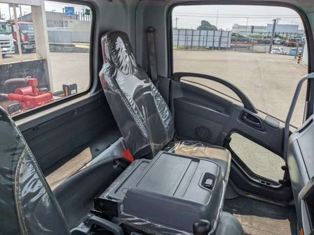 いすゞ フォワード 中型 平ボディ（クレーン付） 2PG-FRR90S1(104426) 35枚目