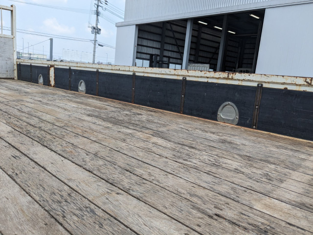 いすゞ フォワード 中型 平ボディ（クレーン付） 2PG-FRR90S1(104427) 19枚目