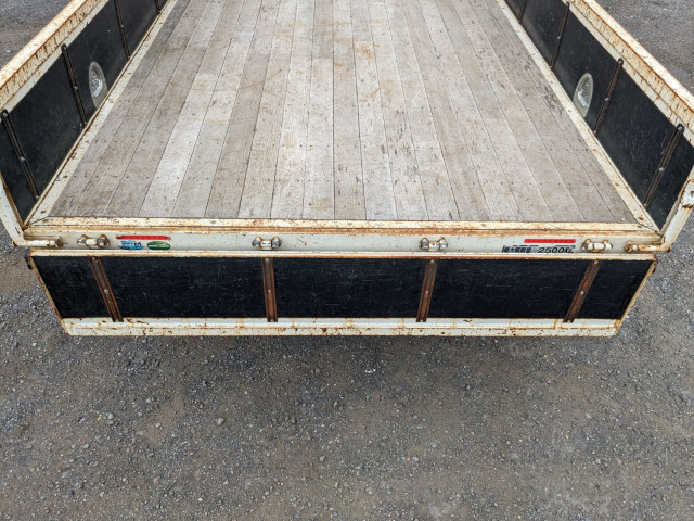 いすゞ フォワード 中型 平ボディ（クレーン付） 2PG-FRR90S1(104428) 9枚目