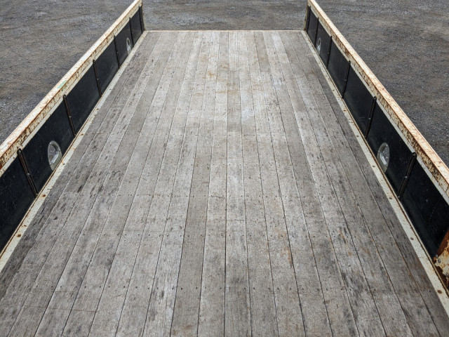 いすゞ フォワード 中型 平ボディ（クレーン付） 2PG-FRR90S1(104428) 13枚目