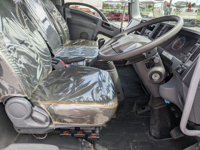 いすゞ フォワード 中型 平ボディ（クレーン付） 2PG-FRR90S1(104428) 28枚目