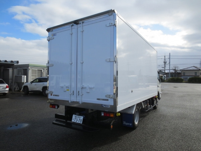 三菱ふそう キャンター 小型 冷蔵冷凍バン 2RG-FEB50(104492) 4枚目