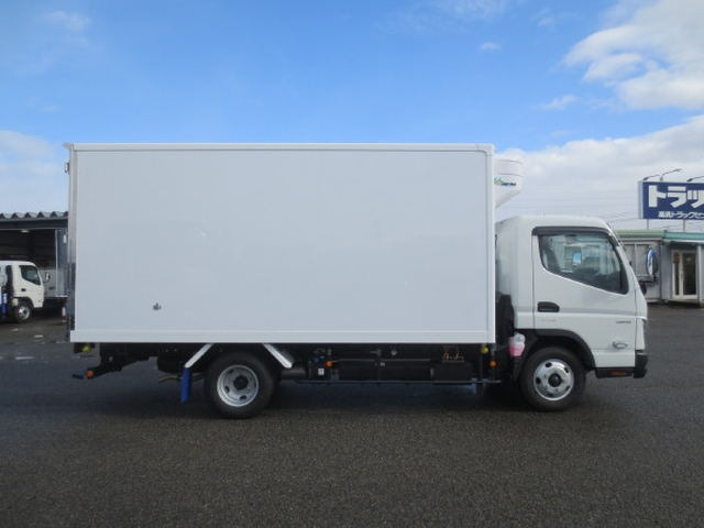 三菱ふそう キャンター 小型 冷蔵冷凍バン 2RG-FEB50(104492) 8枚目