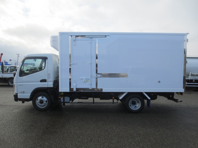 三菱ふそう キャンター 小型 冷蔵冷凍バン 2RG-FEB50(104492) 9枚目