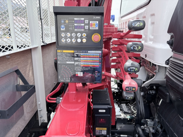 いすゞ フォワード 増トン 平ボディ（クレーン付） 2RG-FSR90S4(104500) 17枚目