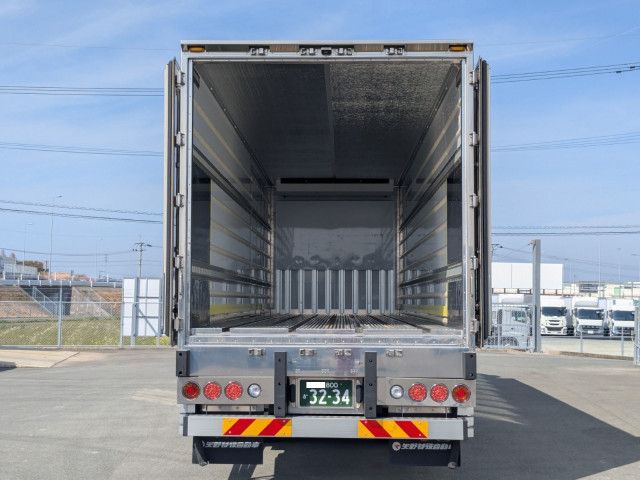 日野 プロフィア 大型 冷蔵冷凍バン 2DG-FR1AHC(104503) 8枚目