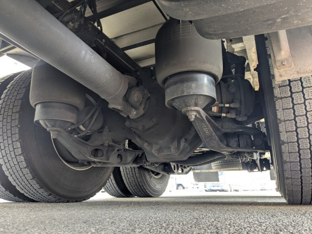 日野 プロフィア 大型 冷蔵冷凍バン 2DG-FR1AHC(104503) 12枚目