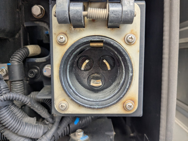 日野 プロフィア 大型 冷蔵冷凍バン 2DG-FR1AHC(104503) 36枚目