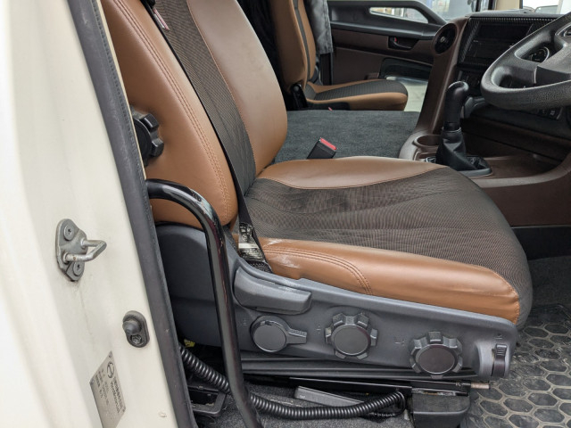 日野 プロフィア 大型 ウィング 2DG-FW1AHC(104504) 27枚目