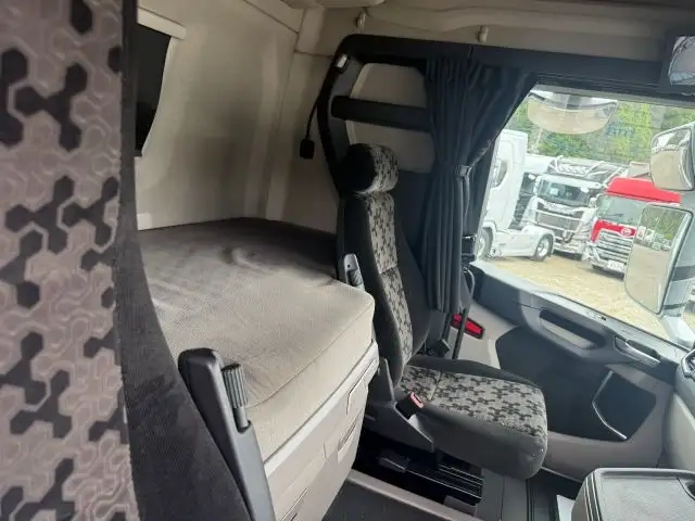 スカニア 大型 トラクタ 2PG-A4X2AEG(107153) 17枚目