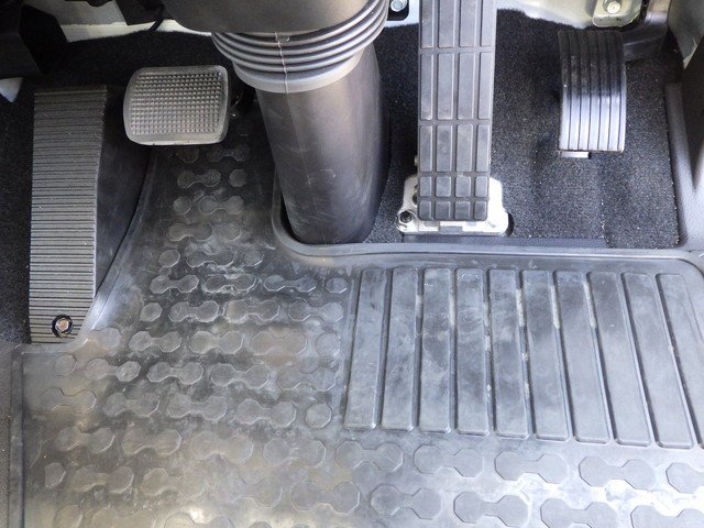 三菱ふそう - 中型 平ボディ（クレーン付） 2KG-FK62FZ(104531) 16枚目